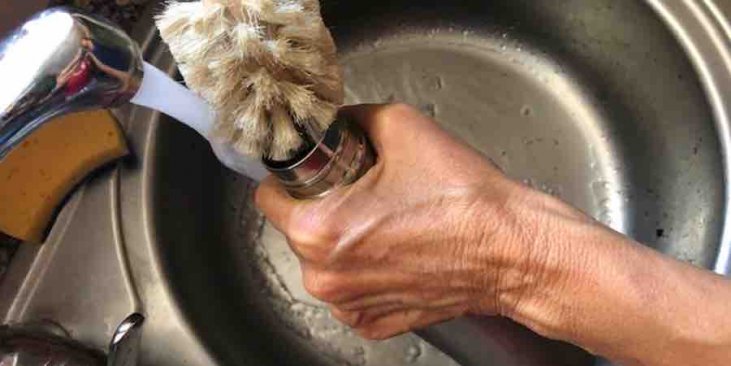 Como limpiar una botella de acero inoxidable